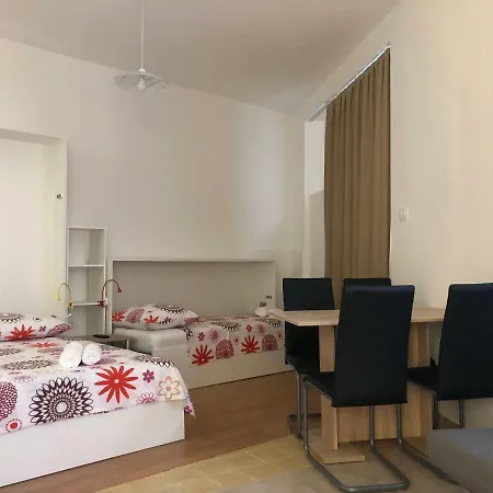 & Nardin Casa de hóspedes *