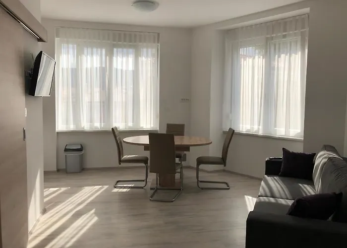 & Nardin Gostinjska kuća *