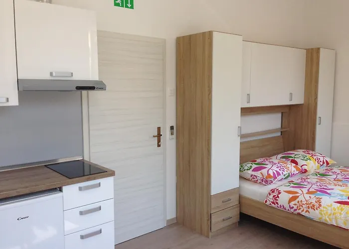 Gostinjska kuća & Nardin Izola