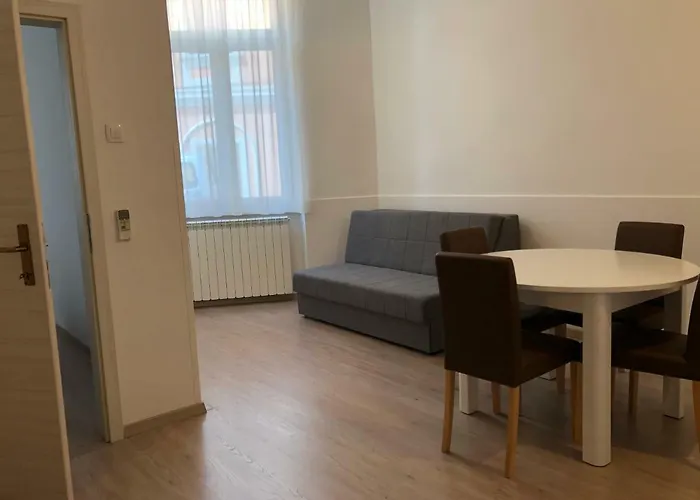 & Nardin Gostinjska kuća *