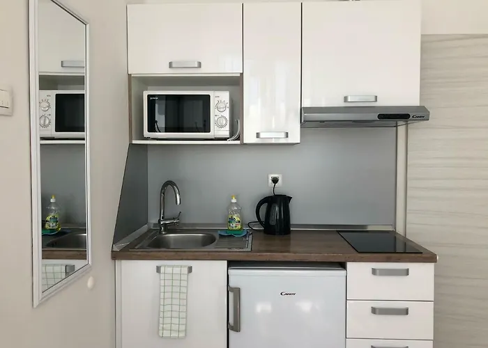 ゲストハウス & Nardin イゾラ